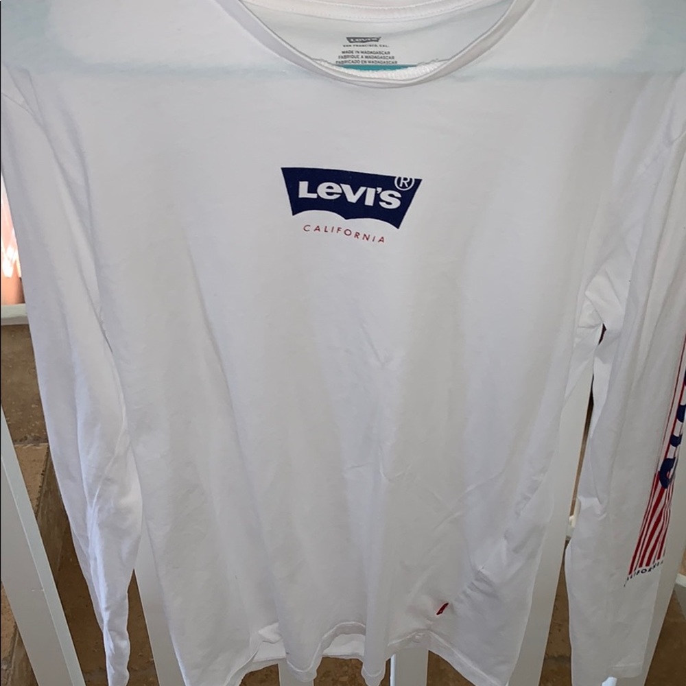 Levi’s sweatshirt